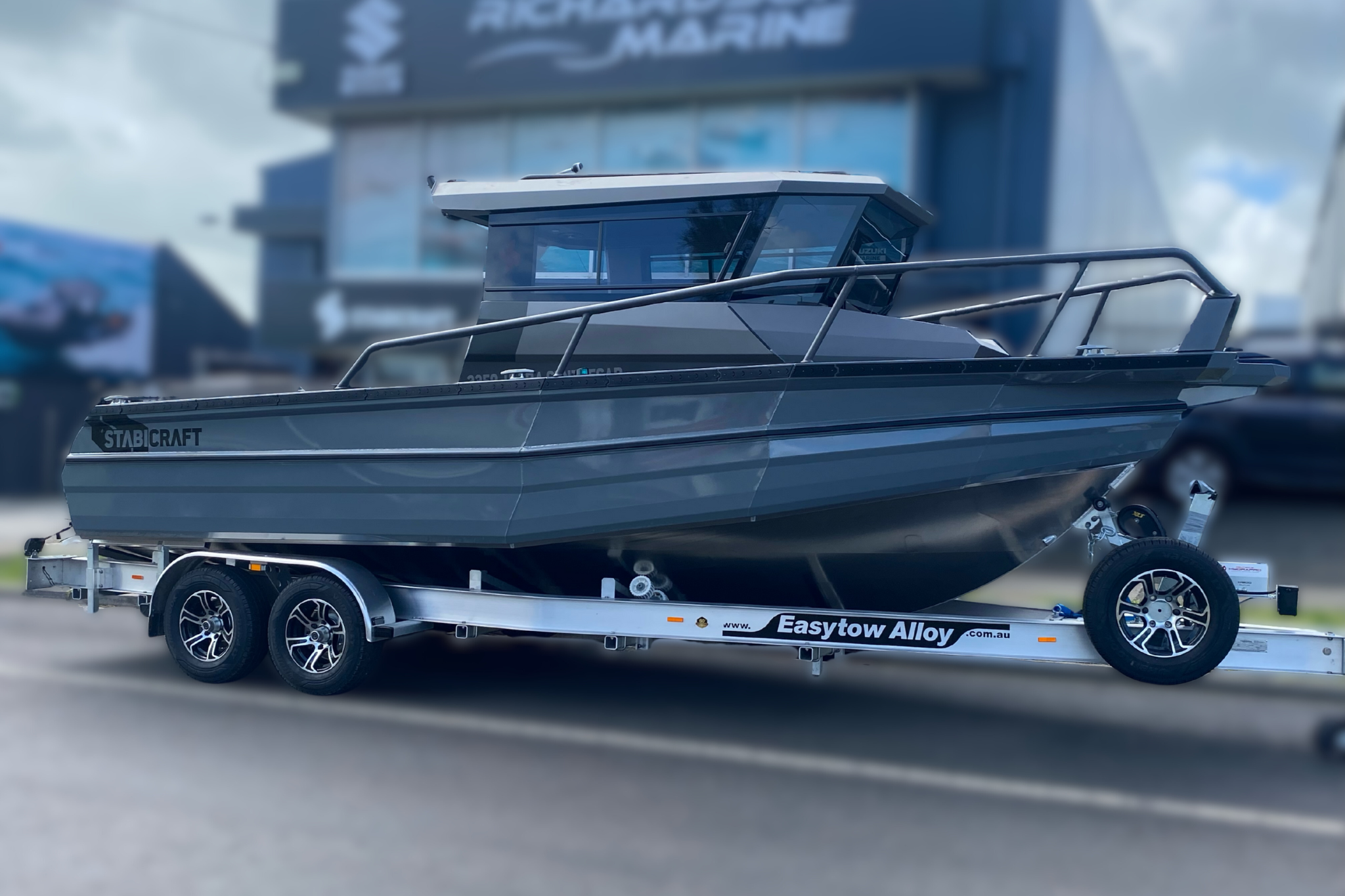 2350 Ultra Centrecab